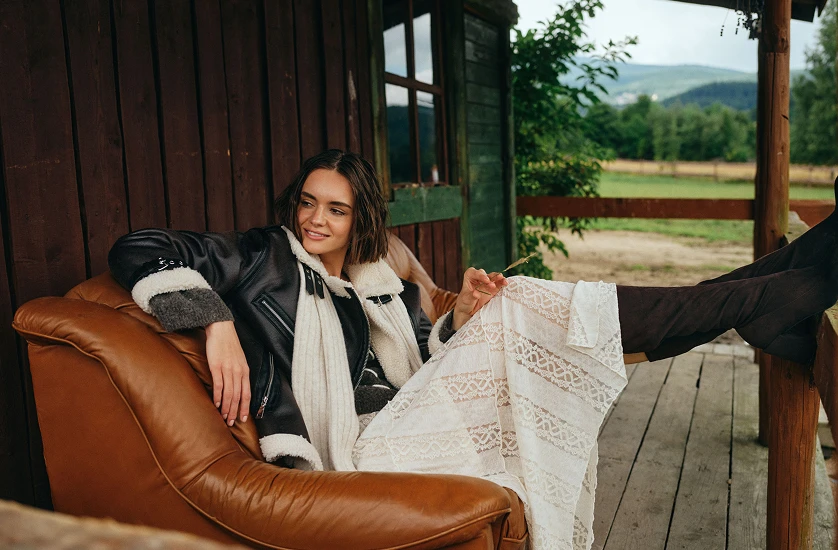 Jak nosić kurtkę biker zimą?