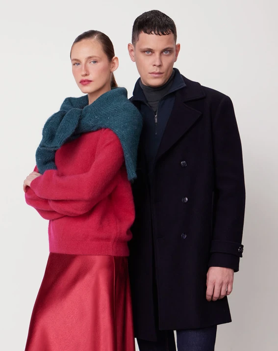 Jak nosić sweter oversize zimą?